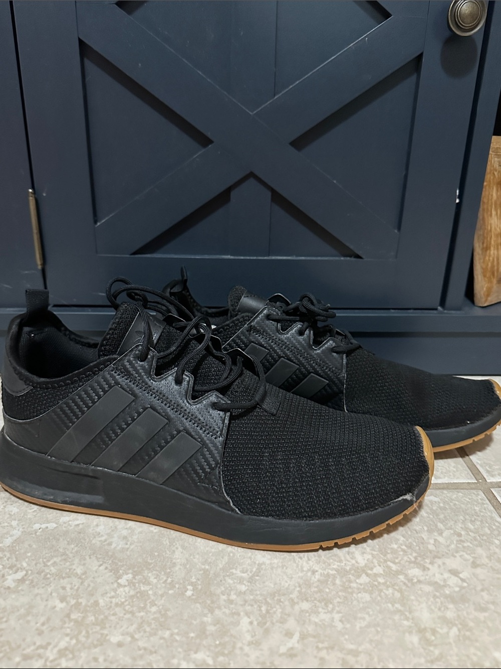 adidas swift Men’s Black Knit Sneakers 11.5